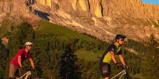 Mountainbiker Sonnenuntergang Rosengarten | © Ivan Goller