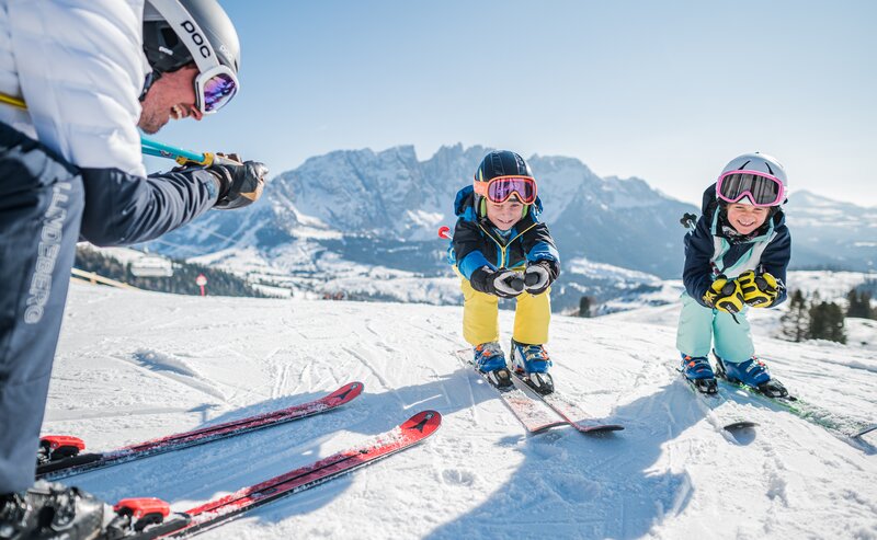 Family fun in Carezza with a view of Latemar | © Carezza Dolomites/Harald Wisthaler