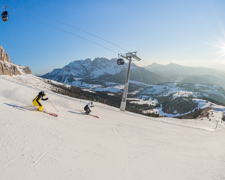 Skifahrer König Laurin Piste Blick Latemar | © Carezza Dolomites/Harald Wisthaler