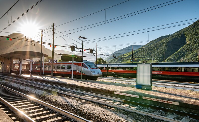 Stazione ferroviaria di Bolzano - ICE | © IDM Südtirol-STA/Manuela Tessaro