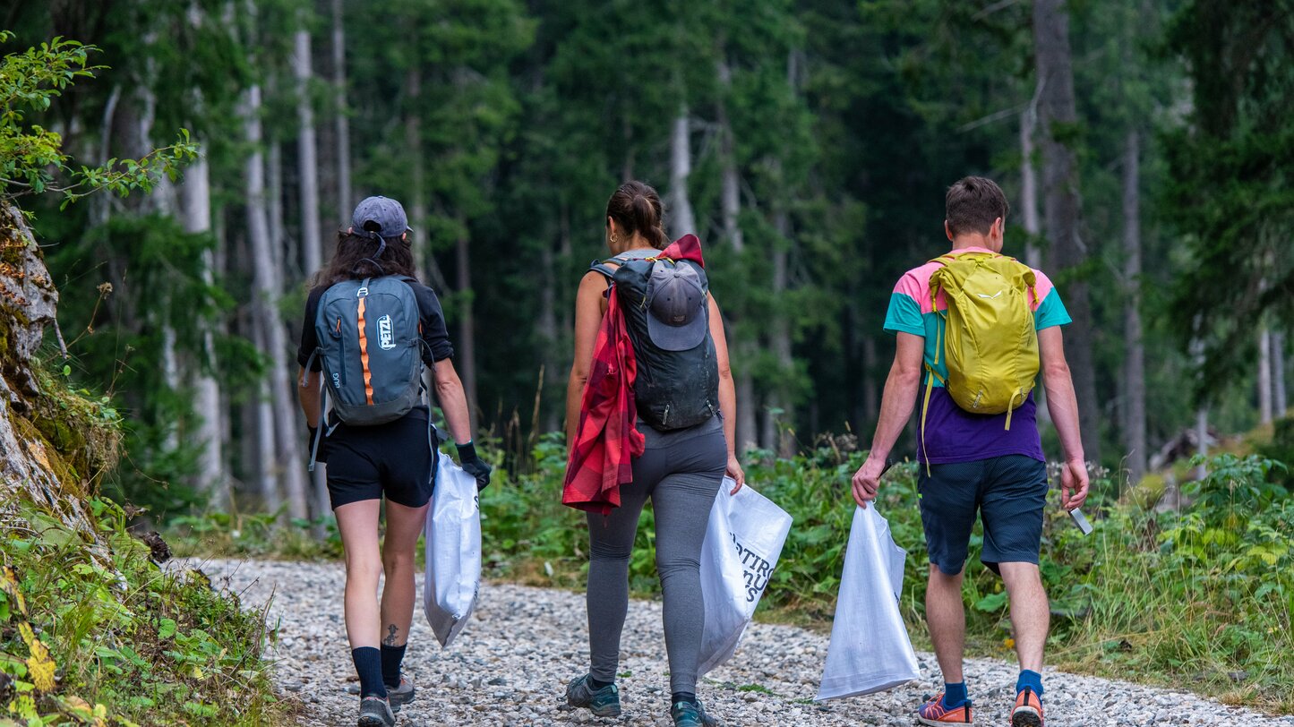 I partecipanti contribuiscono attivamente alla tutela del paesaggio montano. | © Marco Spataro