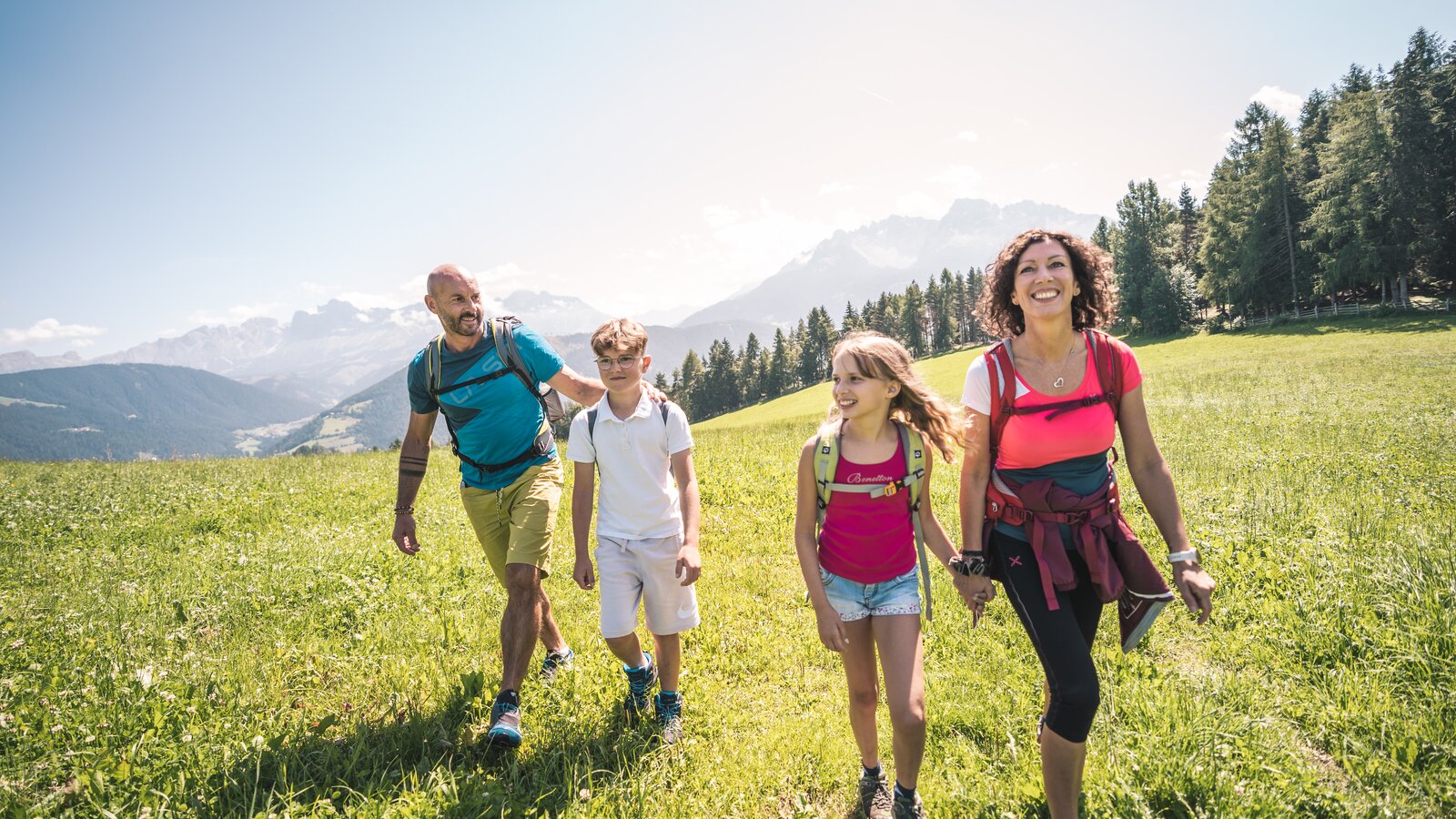 Family Hike Meadow View Rosengarten mountain Summer | © Eggental Tourismus/Thomas Monsorno