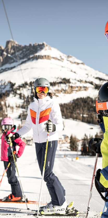 Family on the ski slopes of Carezza | © IDM Südtirol/Alex Filz