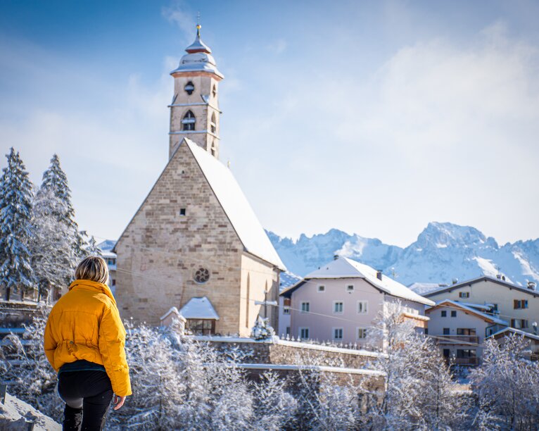 Vista sul paese di Nova Ponente innevato | © Alexandra Näckler