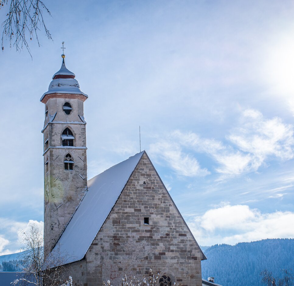 Pfarrkirche Deutschnofen im Schnee | © Alexandra Näckler
