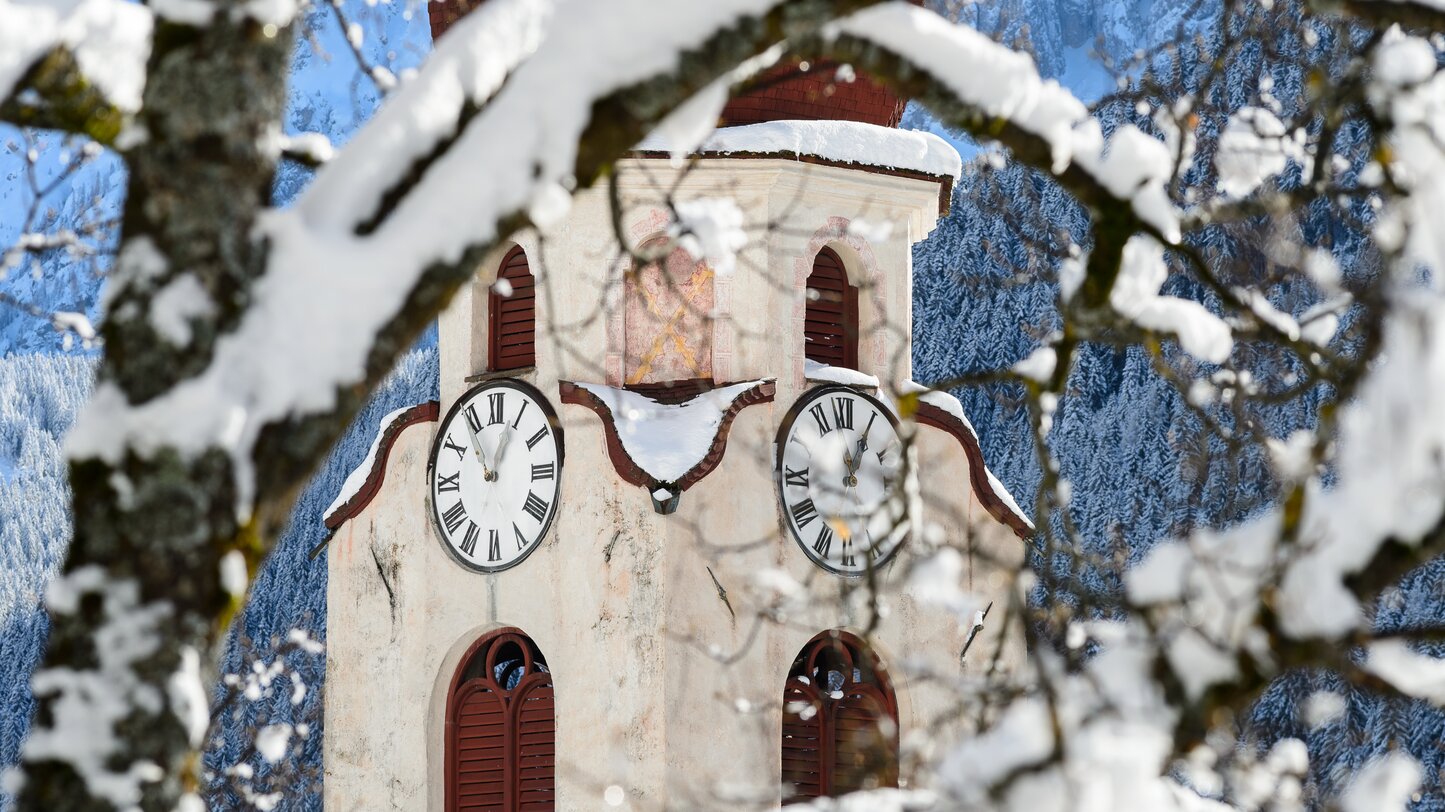 Branches Snow Church Tower Welschnofen | © Valentin Pardeller