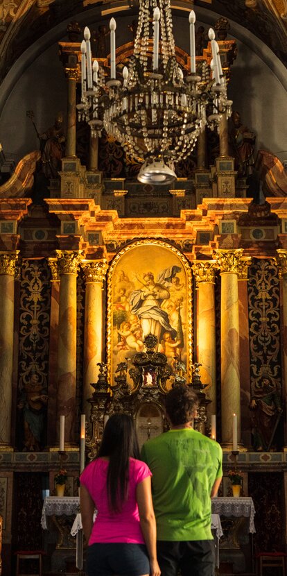 Magnificent altar of Maria Weissenstein | © StorytellerLabs