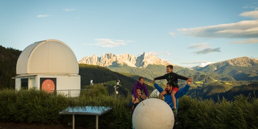 Family planet path star observatory Latemar | © Alfred Tschager