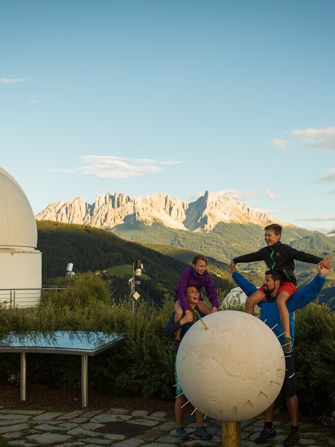 Family planet path star observatory Latemar | © Alfred Tschager