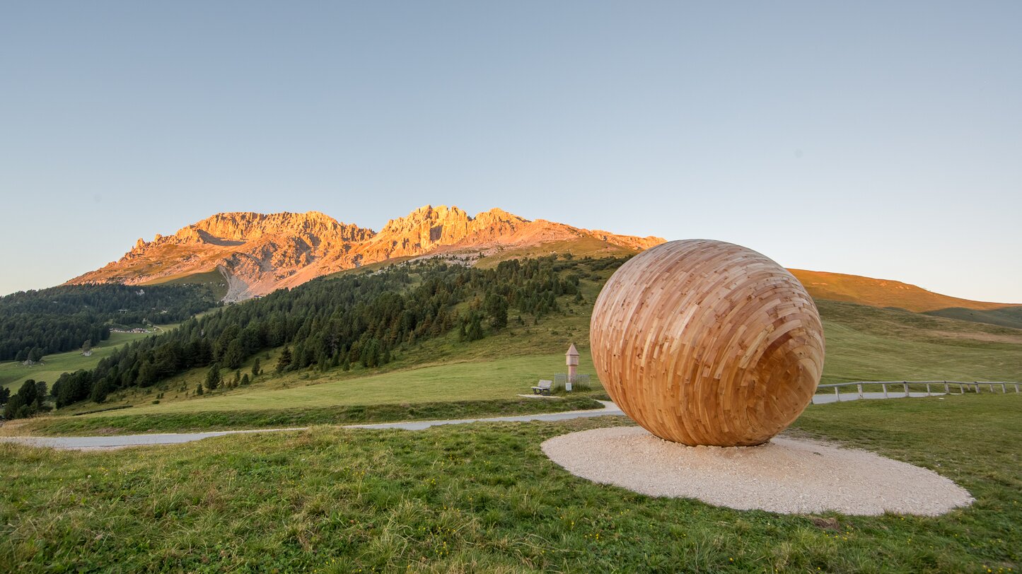 Latemarium Evening Red Eye to the Dolomites Installation | © Obereggen Latemar AG/Günther Pichler