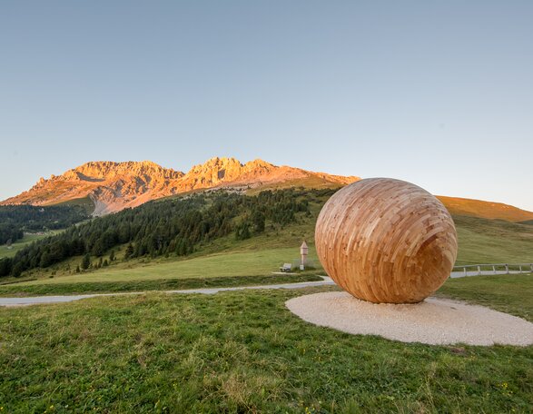 Latemarium Abendrot Eye to the Dolomites Installation | © Obereggen Latemar AG/Günther Pichler