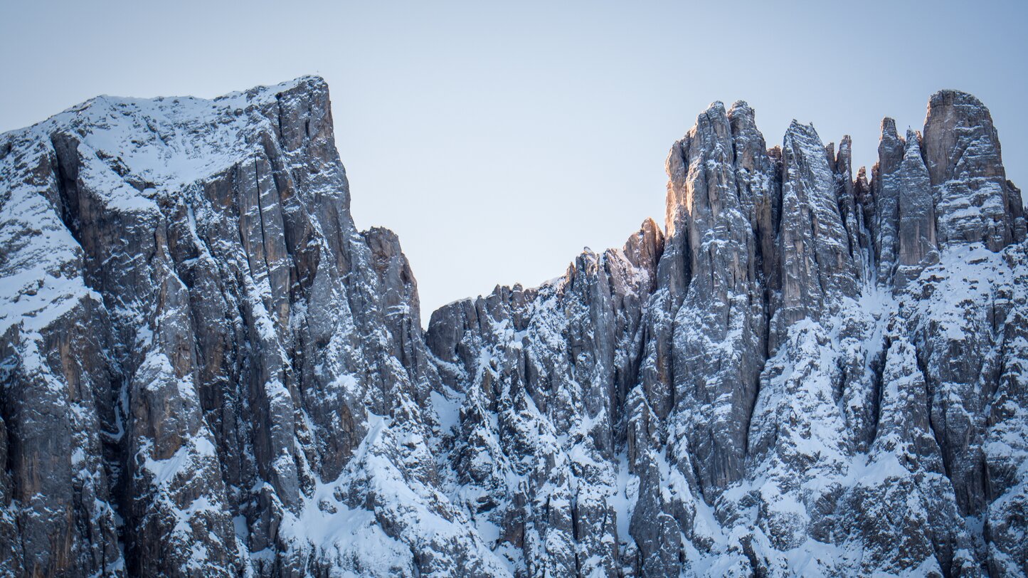 Snowy Latemar towers | © Alexandra Näckler