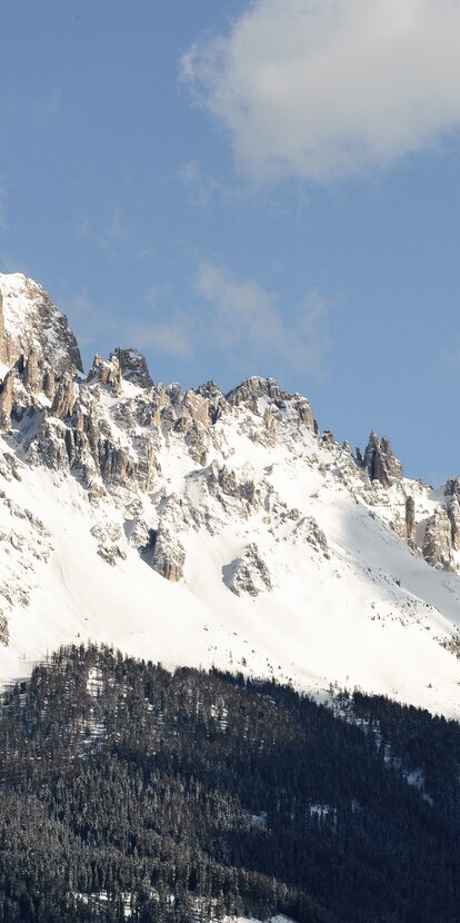 Verschneites Eggentaler Horn im Latemargebirge | © Valentin Pardeller