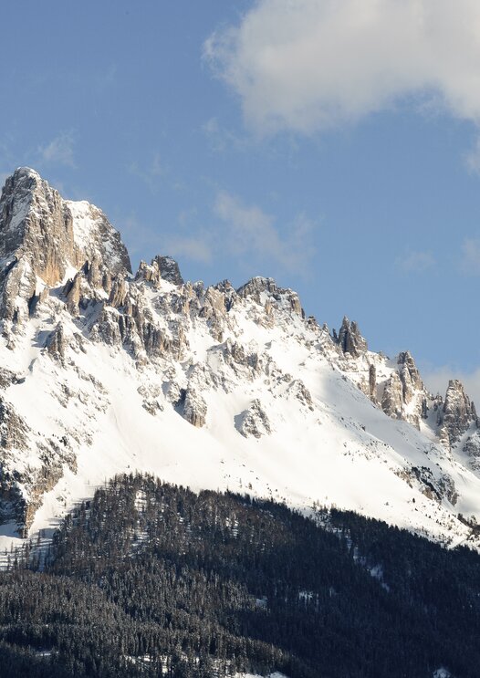 Innevato Corno della Val d'Ega nel gruppo montuoso del Latemar | © Valentin Pardeller