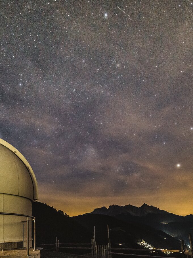 La volta celeste sopra l'osservatorio stellare di S. Valentino | © David Gruber