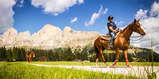 Equitazione per bambini Vista Catinaccio | © Eggental Tourismus/StorytellerLabs