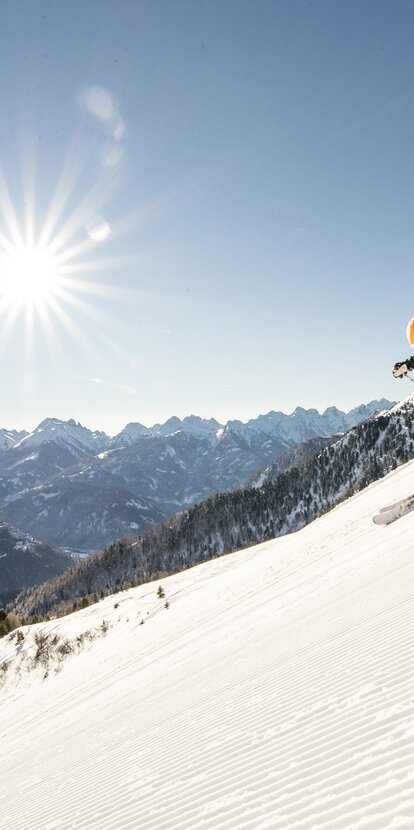 Skifahrer auf perfekt preparierter Piste | © Federico Modica