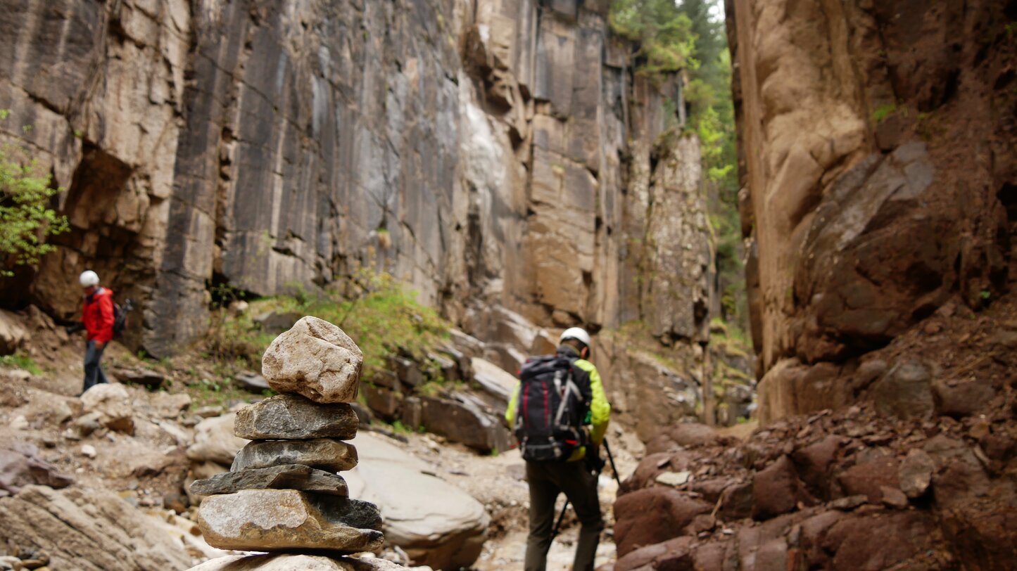 Wanderung durch die Bletterbachschlucht | © Geoparc Bletterbach/Christian Weber