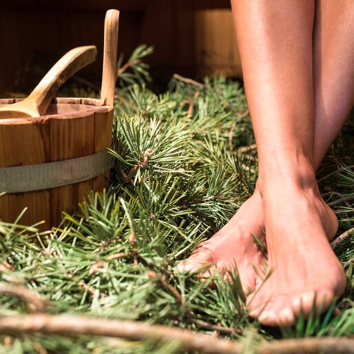 Barfuß Latschen Sauna | © Hotel Pfösl