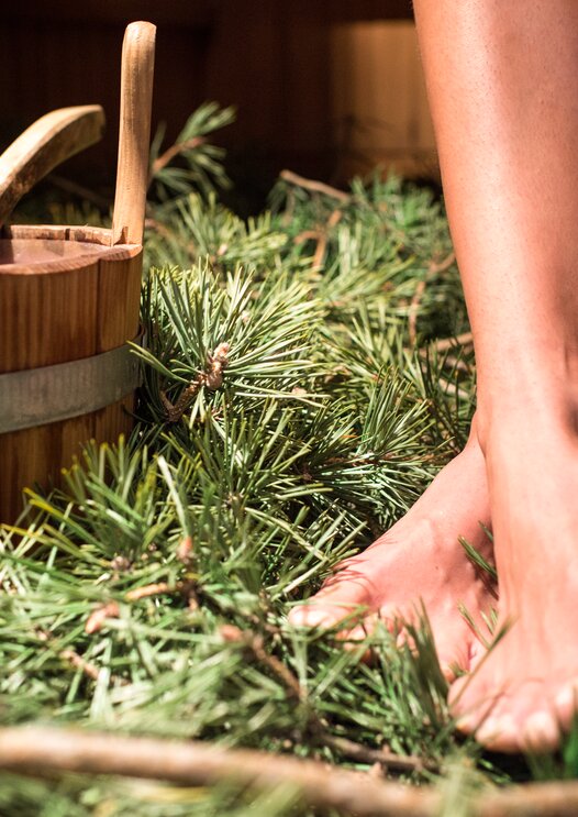 Barefoot Mountain Pine Sauna | © Hotel Pfösl