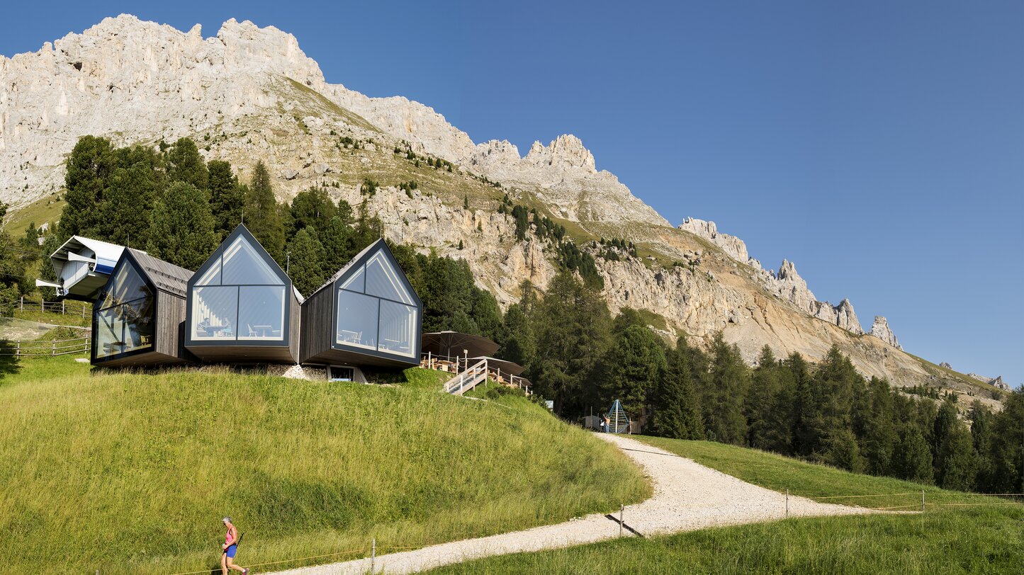 alpine hut mountains nature | © Ph. Mads Mogensen