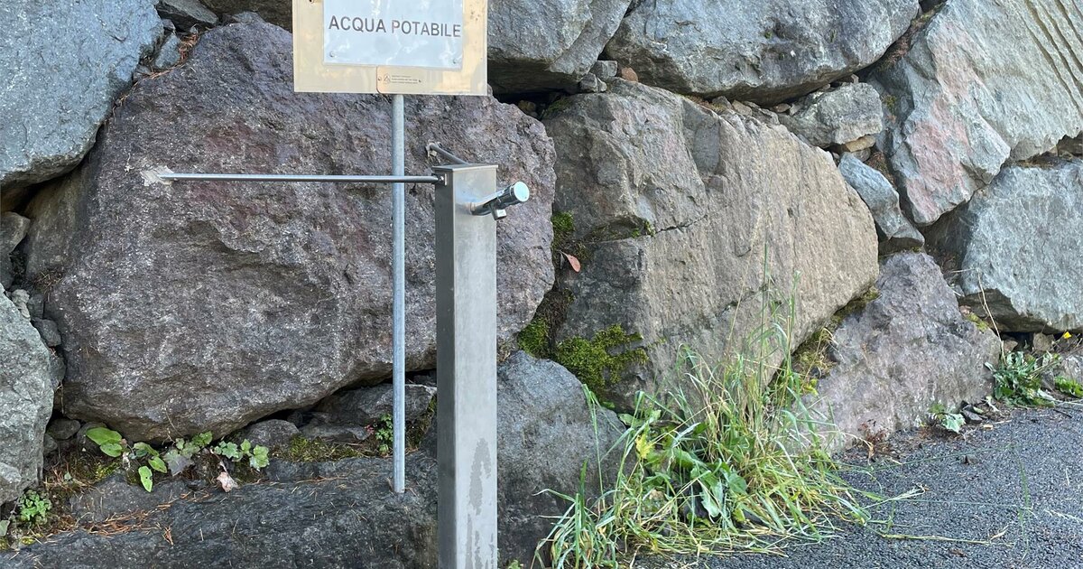 Fontana in pietra Carezza